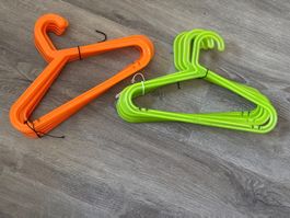 IKEA- Lot de cintres en plastique