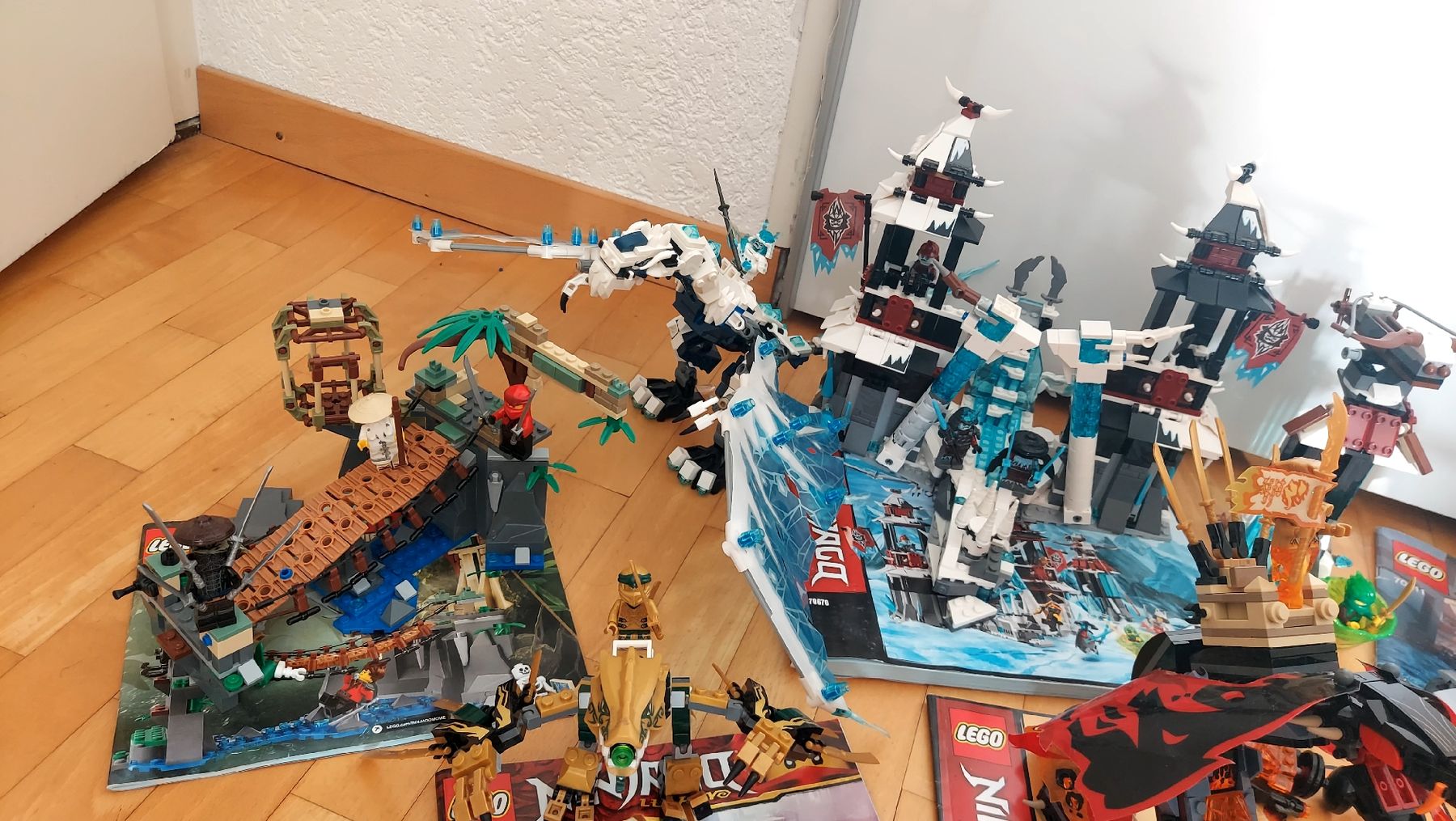 Lego Jeux de construction: Teilen/ Divers Lego Ninjago  – D'occasion à Lausanne par F.Kim.13 2
