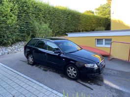 Audi A4 Av. Quattro für Ersatzteile oder evtl. Export