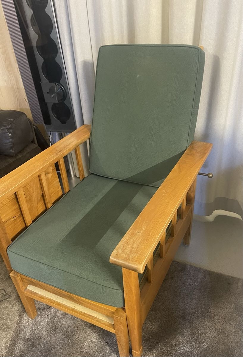 Poltrone: Vintage Multifunktionssessel im Bauhaus-Stil mit Hocker – Usato da Mönchaltorf venduto da tex-52 1