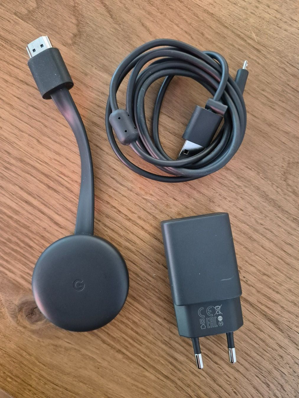 Google Lettore multimediale & Streamer: Google Chromecast der 3. Generation – Usato da Herrliberg venduto da sab_8d6s