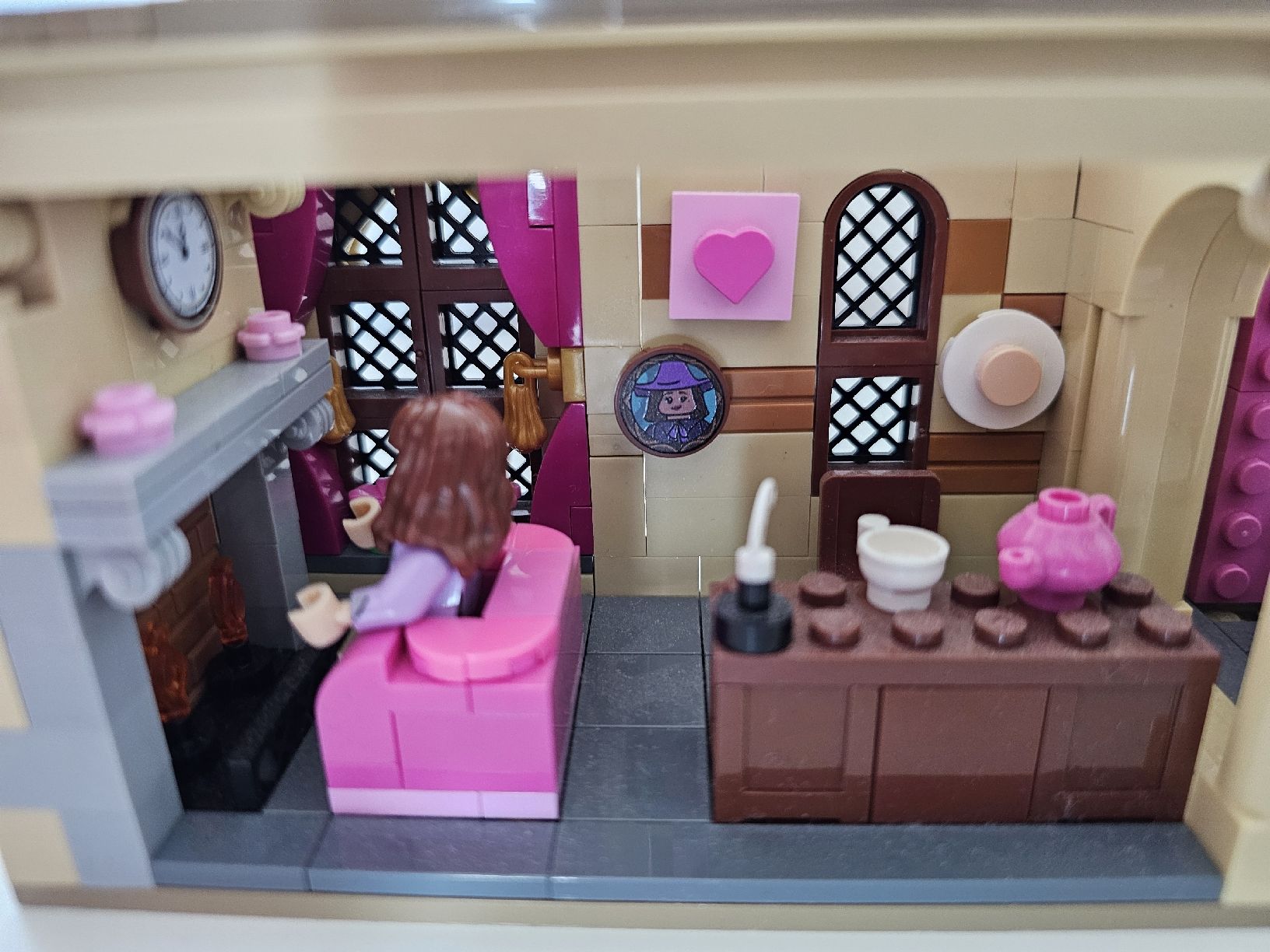 Lego Kit di costruzioni: MOC Lego Harry Potter Pink Office – Nuovo (secondo la descrizione) da Bellach venduto da Mihai17 1