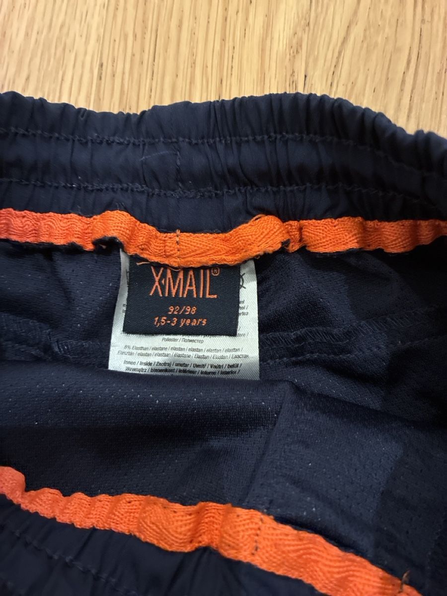 Pantaloni: Softshellhose XMail dunkelblau mit Sternen Grösse 92/98 – Usato da Winterthur venduto da tik_cvw5 1