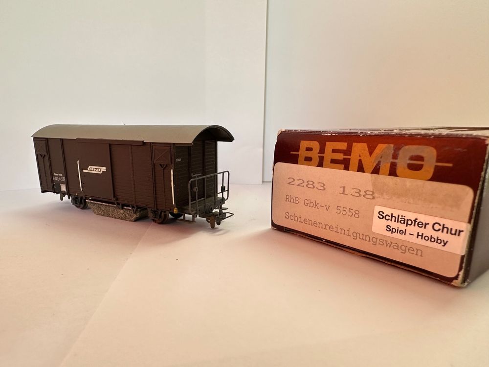 Bemo - RhB Gbk-v 5558 Gedeckter Güterwagen/ Schienenreiniger 4