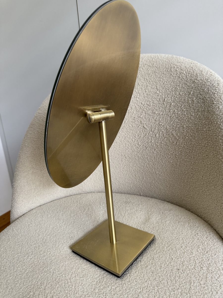 Specchi: Petit miroir de coiffeuse sur pied  – Usato da Genève venduto da luc_5829 1