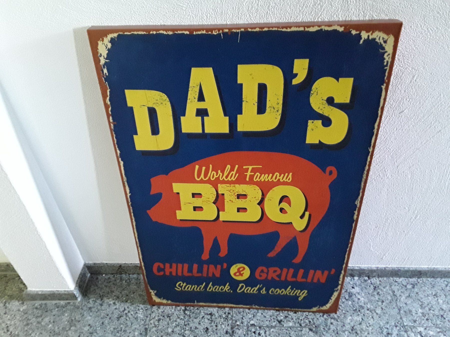 Foto & Immagini: LEINWANDBILD - "DAD'S WORLD FAMOUS BBQ" - VINTAGE – Usato da Bilten venduto da konrad7321