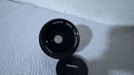 Nikon NIKKOR Objektiv 28mm 1:2