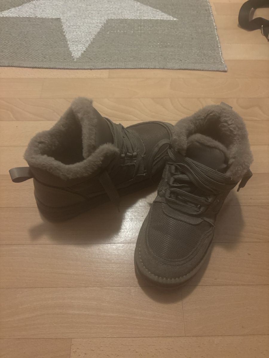 Dosenbach Chaussures femmes: Gefütterte Winterschuhe – Neuf (Voir description) à Solothurn par con_sk82 1
