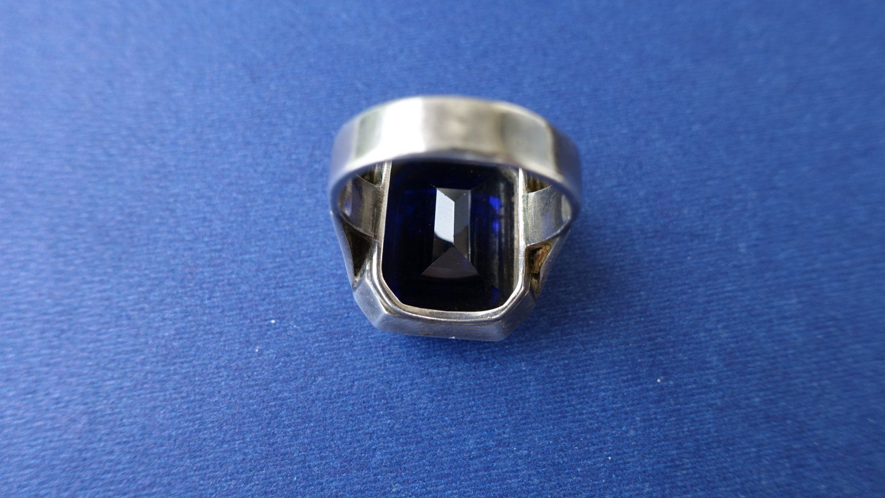 Anelli: Herren-Silberring mit blauem Stein und Initialien R B – Usato da Fürigen venduto da mari-anne1 2