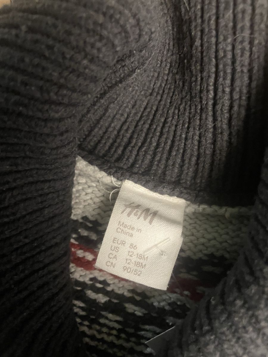 H&M Giacche & Cappotti: Warme H&M Strickjacke mit Pinguinen, Gr. 86 – Usato da Obergerlafingen venduto da cabo4 2