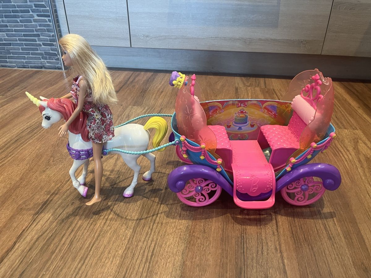 Giocattoli: Barbie Regenbogenkutsche mit Barbie & Einhorn – Usato da Bern venduto da Tres_Calas43860 1