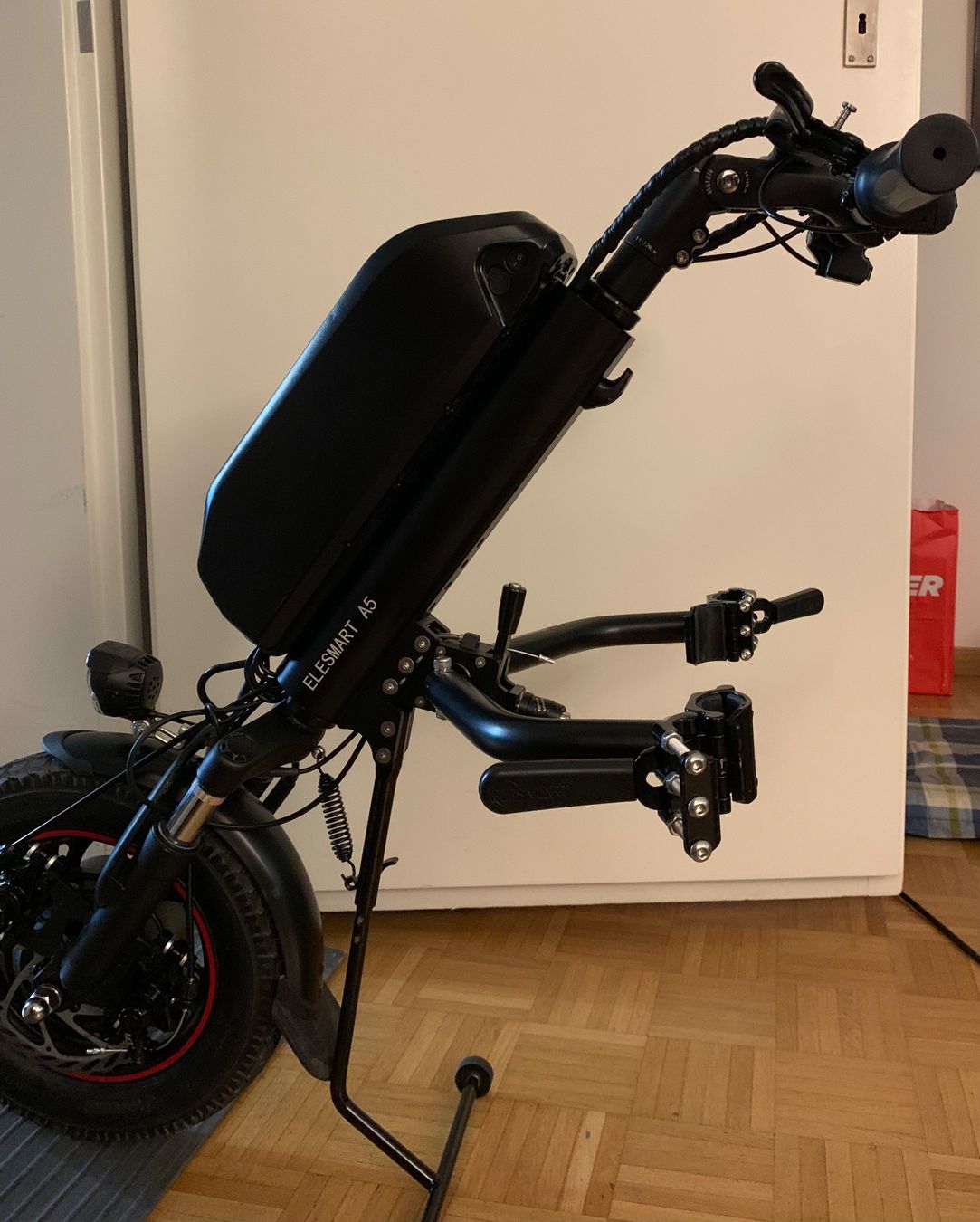 Sedie a rotelle: E-Bike Rollstuhl – Usato da Zürich venduto da V.Le2 1