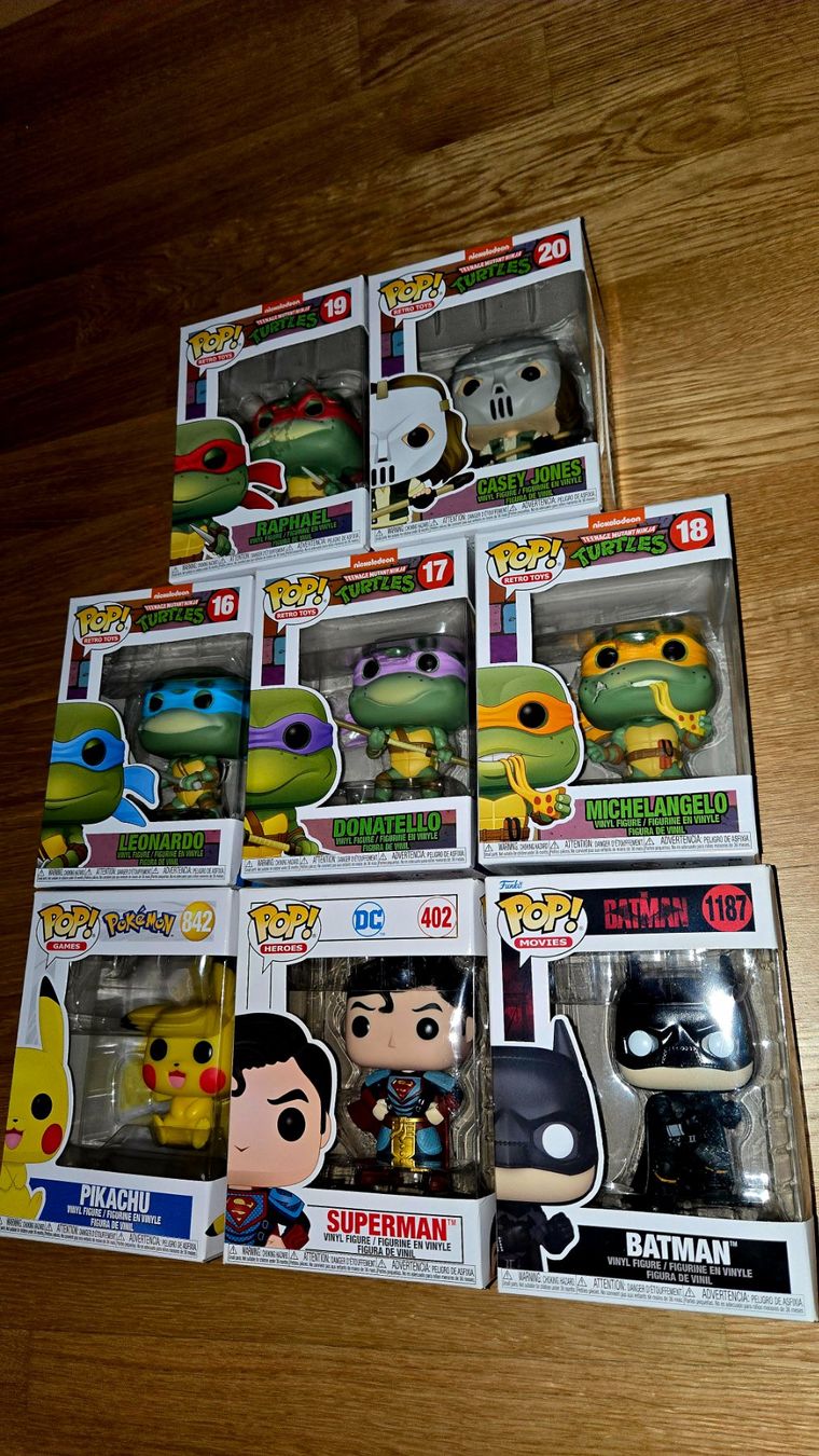 Funko Statuette: Funko Pop Sammlung: Turtles, Batman, Superman, Pikachu! – Nuovo e nell'imballaggio originale da Horgen venduto da Vladi