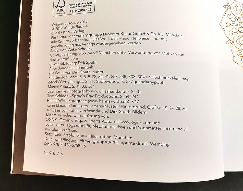 BUCH: YOGA 9
