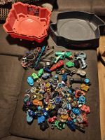 Beyblade Konvolut Arenen Starter und Zubehör gebraucht