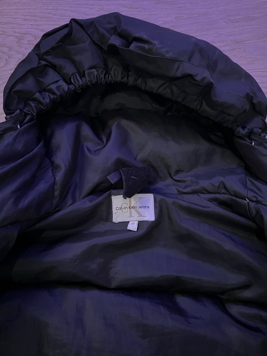 Calvin Klein Giacche: Calvin Klein Winterjacke Grösse M – Usato da Solothurn venduto da Spicar 2