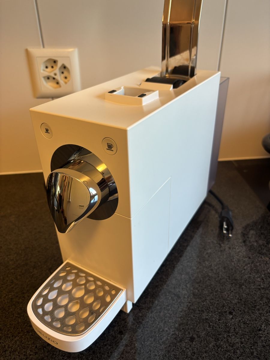 Delizio Machines à café & Machines à expresso: Kaffemaschiene – D'occasion à Winterthur par Ale_lgf6 2