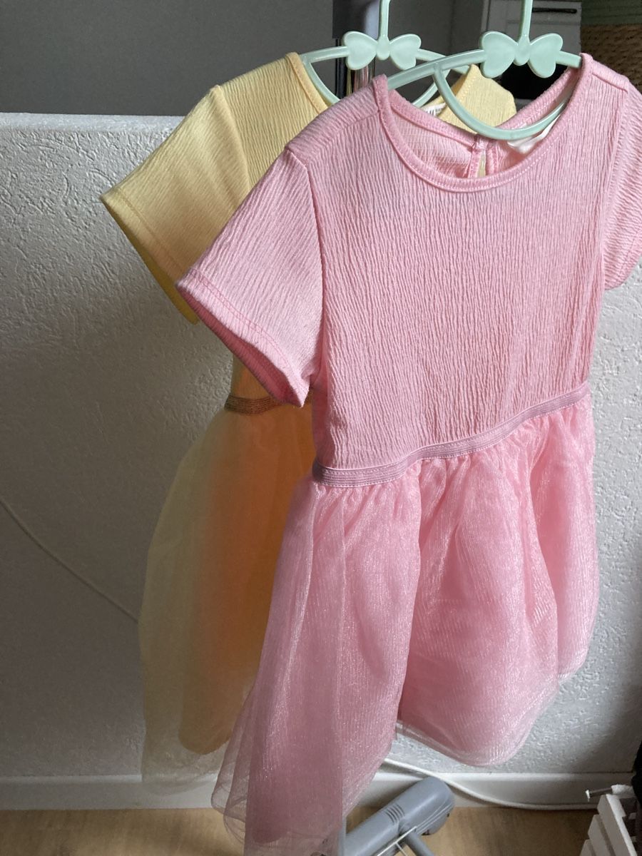 H&M Vestiti & Gonne: Festliches Kleidchen  – Usato da Kefikon ZH venduto da Klukka97