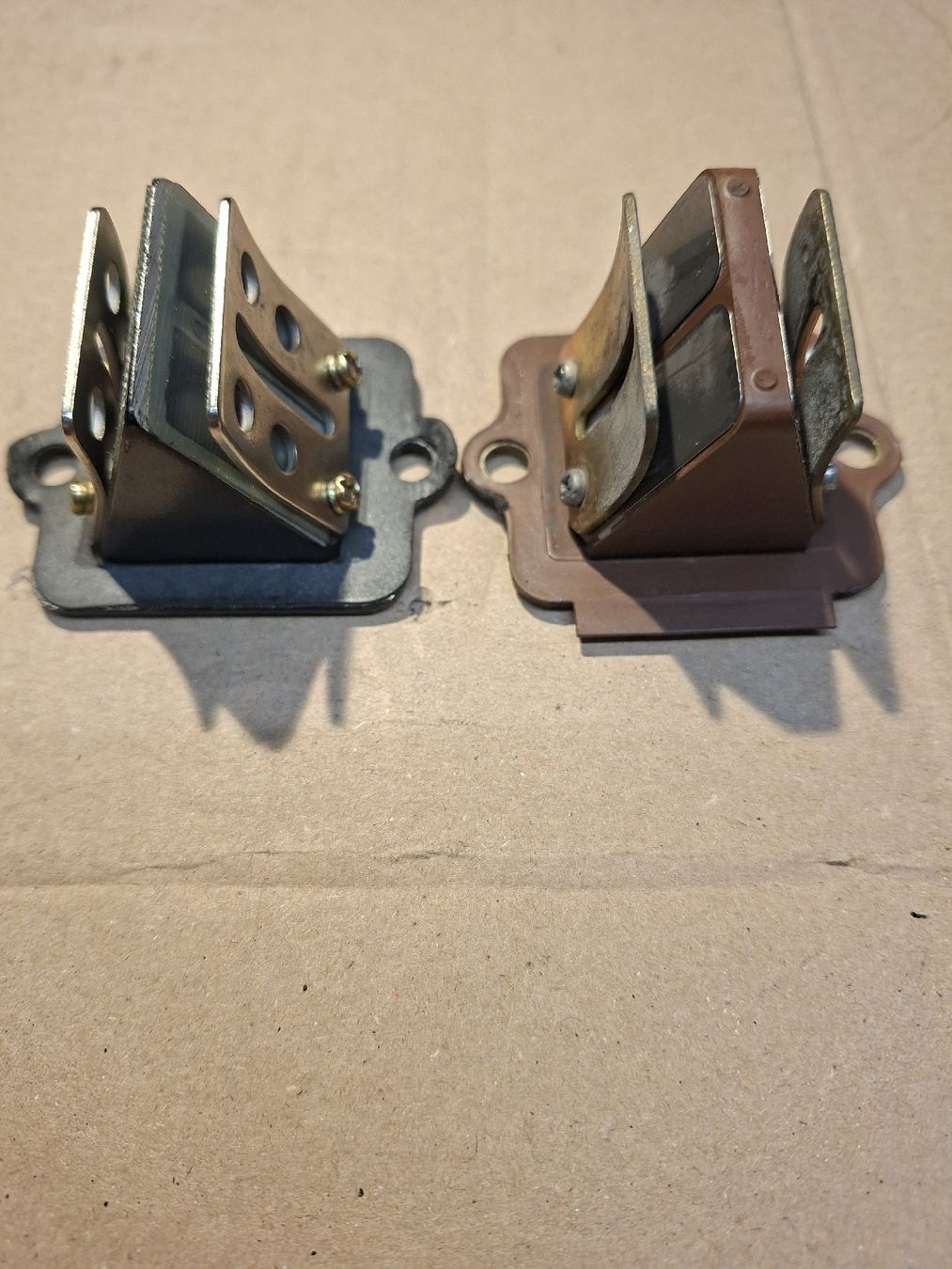 Piaggio Tutti pezzi di ricambio per scooter: Membranen Piaggio original und Motorforce racing – Usato da Höri venduto da Kanonenfutter3