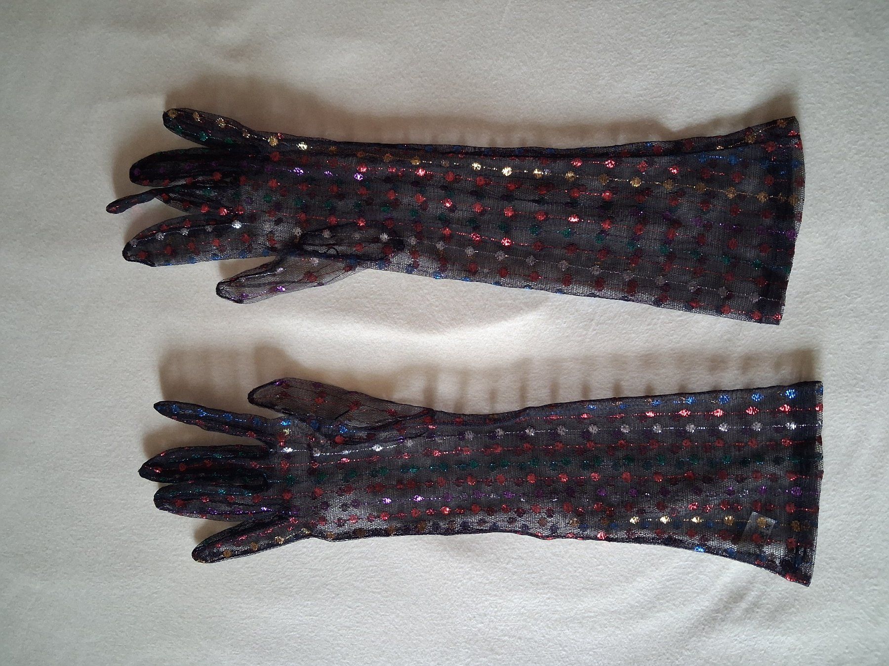 Guanti & manicotti: Elegante Netz-Handschuhe mit Pünktchen-Muster & Glitzer – Nuovo (secondo la descrizione) da Wald ZH venduto da e8e 7