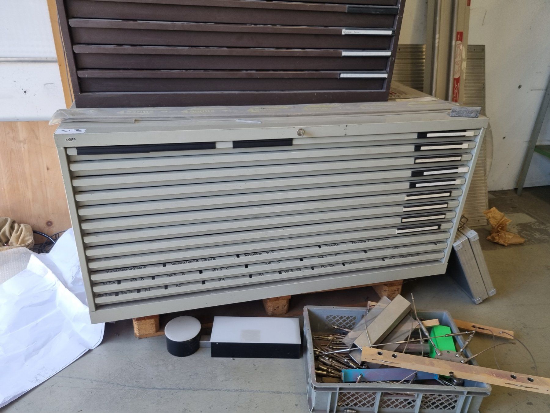 Alle Werkzeuge: 23. Schraubstock/ Planschrank – Gebraucht aus Deitingen von RRD2010
