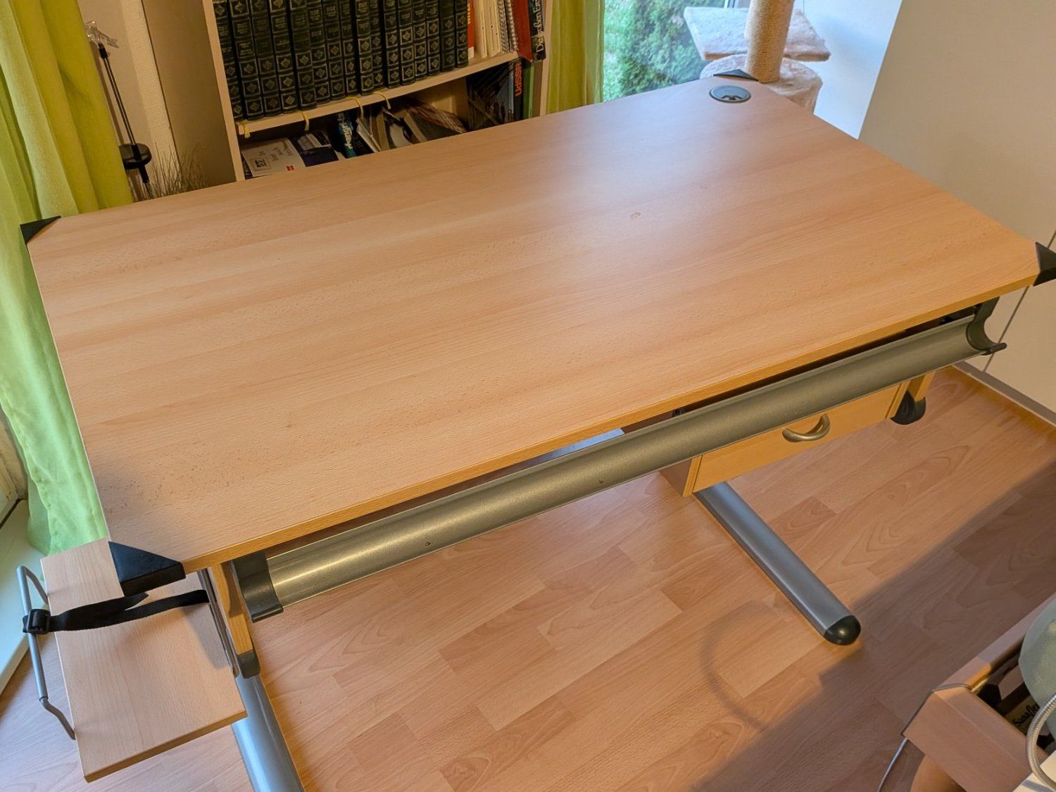 Bureaux: Kinder-Schreibtisch Höhenverstellbar – D'occasion à Neuenhof par mar_ft5b 1