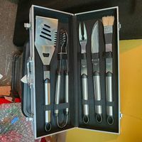 Set Accessori BBQ in Valigetta  5 Pezzi in Acciaio Inox