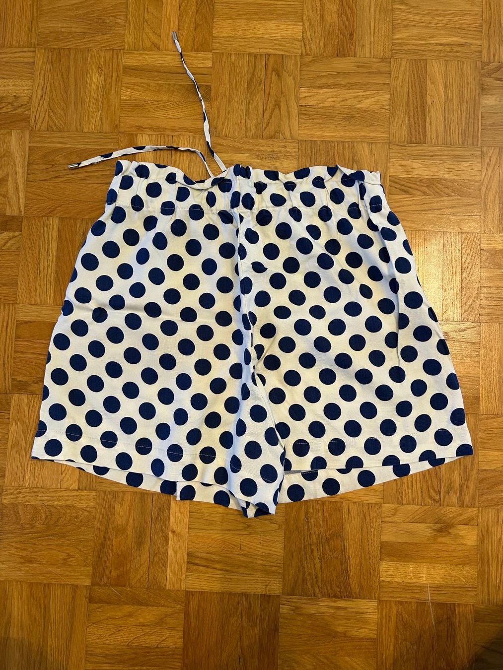 Benetton Pantaloni: Benetton Polka Dot Shorts Gr. S/CH – Nuovo (secondo la descrizione) da Winterthur venduto da nelead 1