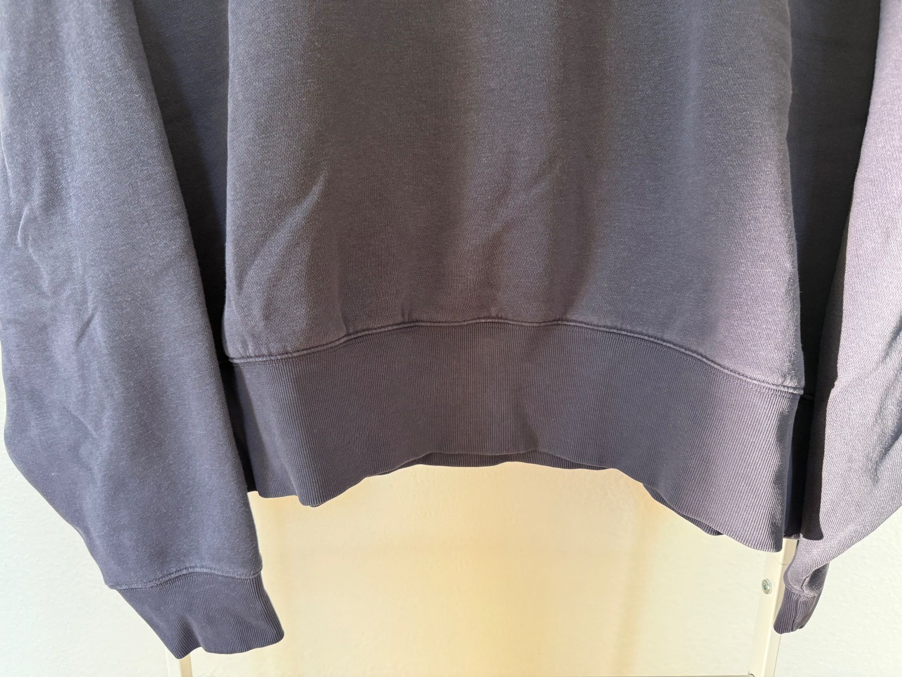 Adidas Pullover & Sweatshirts: Adidas Sweatshirt blau Gr. 40 – Gebraucht aus Kloten von ble_78dj 1