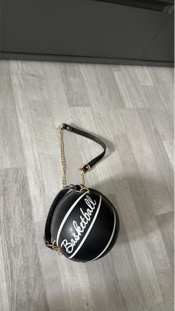 Coole Basketball Handtasche - Ein echter Hingucker!🏀