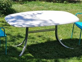 Grosser Gartentisch 158cm x 97cm x 70cm