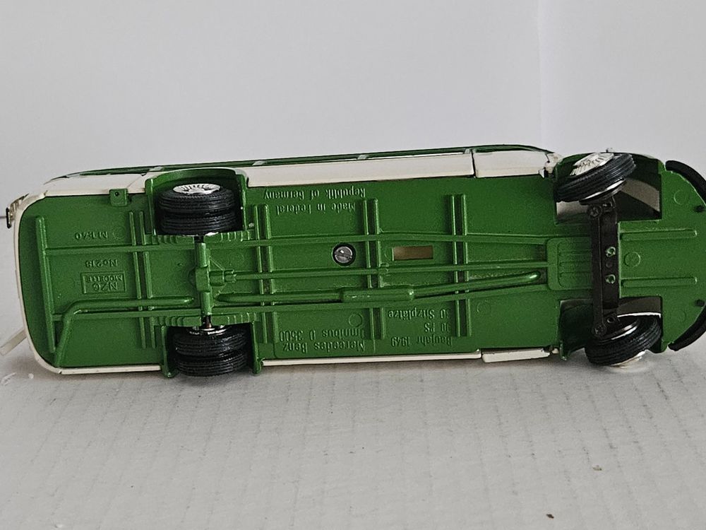 NZG 1/43 Mercedes Omnibus O3500 Bus Car Postal Suisse - Occasion Boîte