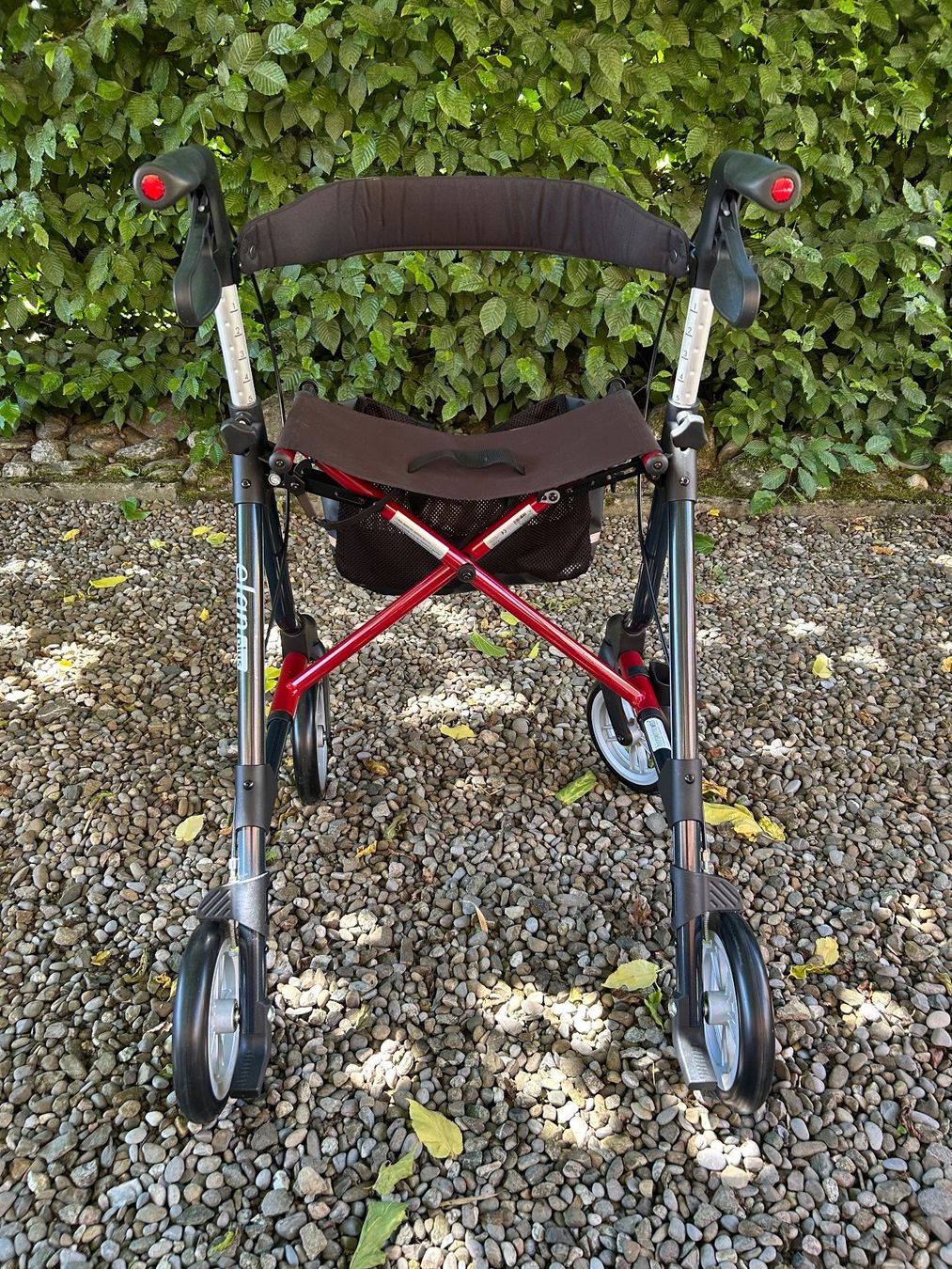 Ausili per la deambulazione: Rollator Russka Elan plus anthrazit/dunkelrot – Usato da Kirchdorf AG venduto da ColorPurple 3