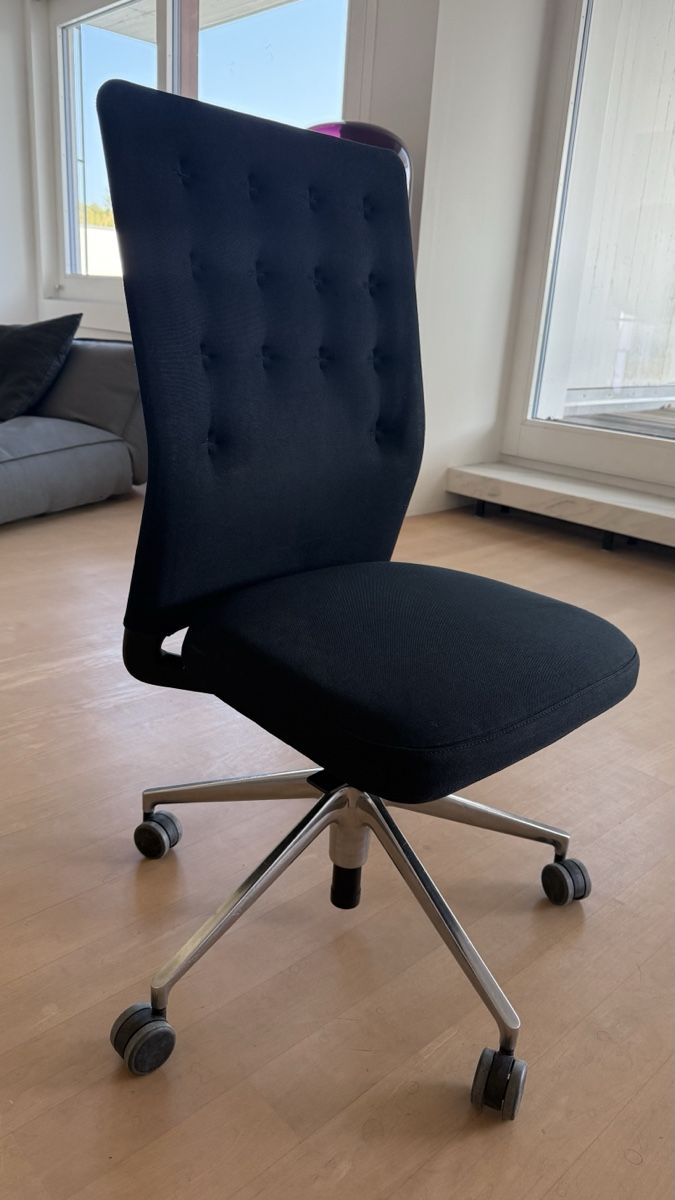 Vitra Stühle: Vitra ID Trim Bürostuhl – Neu (gemäss Beschreibung) aus Uitikon Waldegg von mosss.m