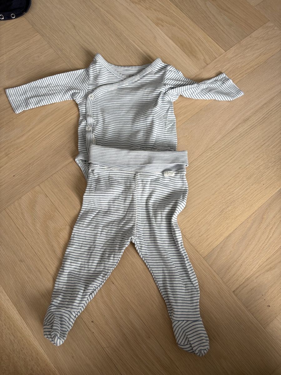 H&M Lotti & Set di vestiti: 2-teiliges Set H&M Gr. 56 – Usato da Küsnacht ZH venduto da Sanibeljp
