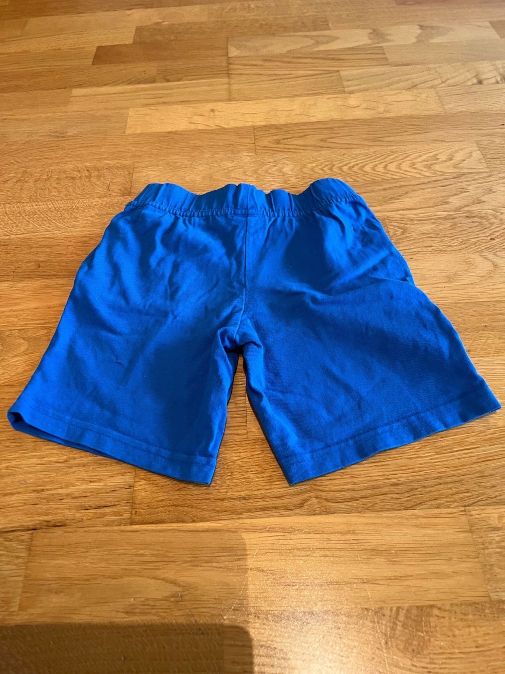 Pantaloni: Shorts Gr. 110/116 – Usato da Wallisellen venduto da Kaktus8304 1