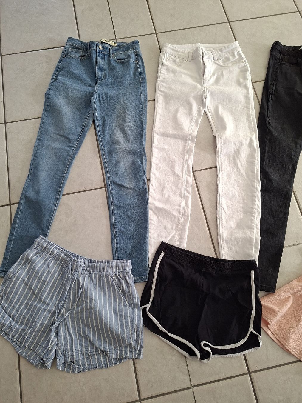 Lotti & Set di vestiti: 8 teiliges Hosenset gr 36/38 – Usato da Thun venduto da Thun67 1