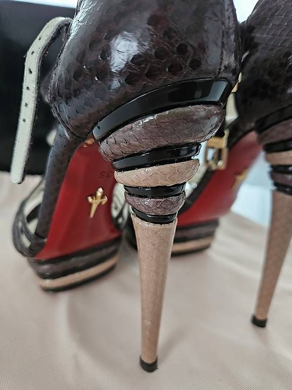 Scarpe da donna: Chaussures à talons – Usato da Biel/Bienne venduto da Baga3 3