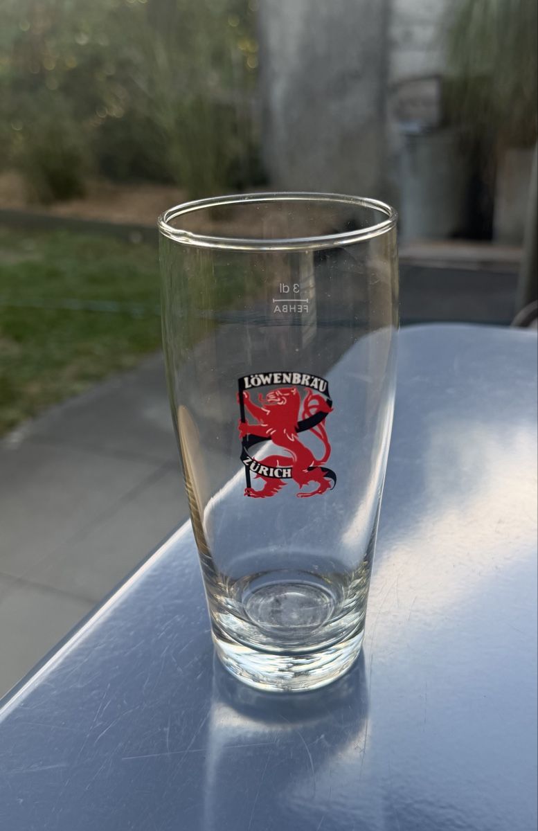 Löwenbräu Bicchieri: Löwenbrau Bierbecher 3 dl geeicht – Usato da Solothurn venduto da cor-del