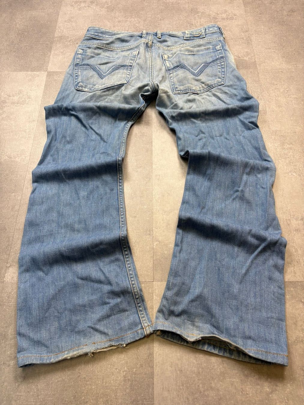 Diesel Jeans: Vintage Diesel Bootcut Flared Jeans (M) – Usato da Werdenberg venduto da hase.vintage