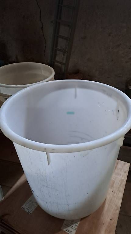 Tränken & Tröge: Cuve 300 lts – Gebraucht aus Rances von luc_ht2w