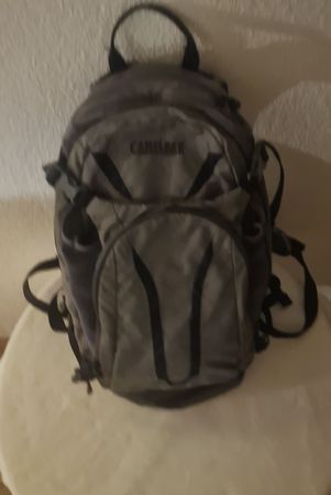 Camelbak Wanderrucksack Grau - Ideal für den Sommer!