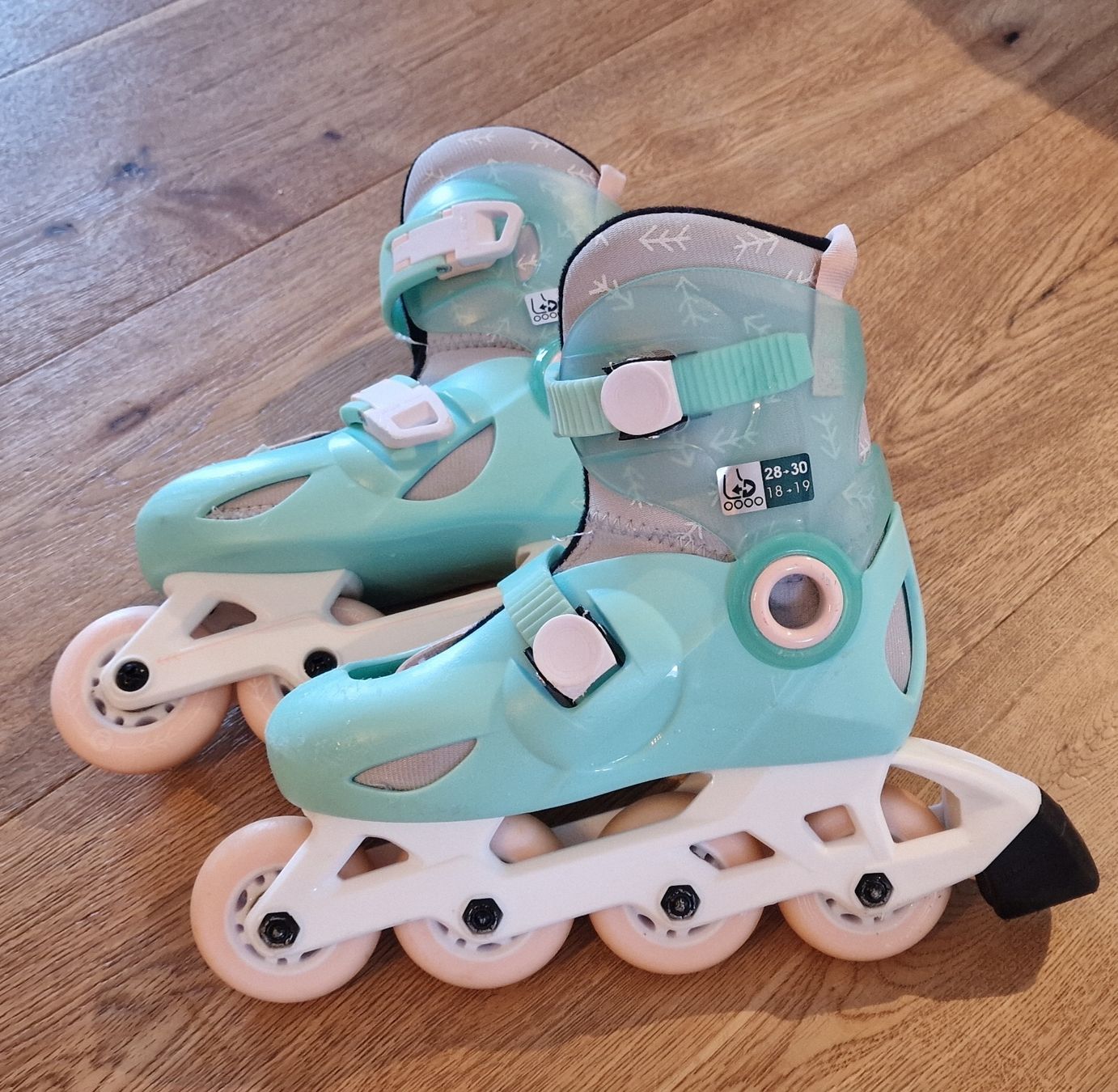 Oxelo Pattini in linea & Pattini a rotelle: Mint Green Oxelo Adjustable Inline Skates Size 28-30 – Usato da Emmenbrücke venduto da Nadmorebiti 1