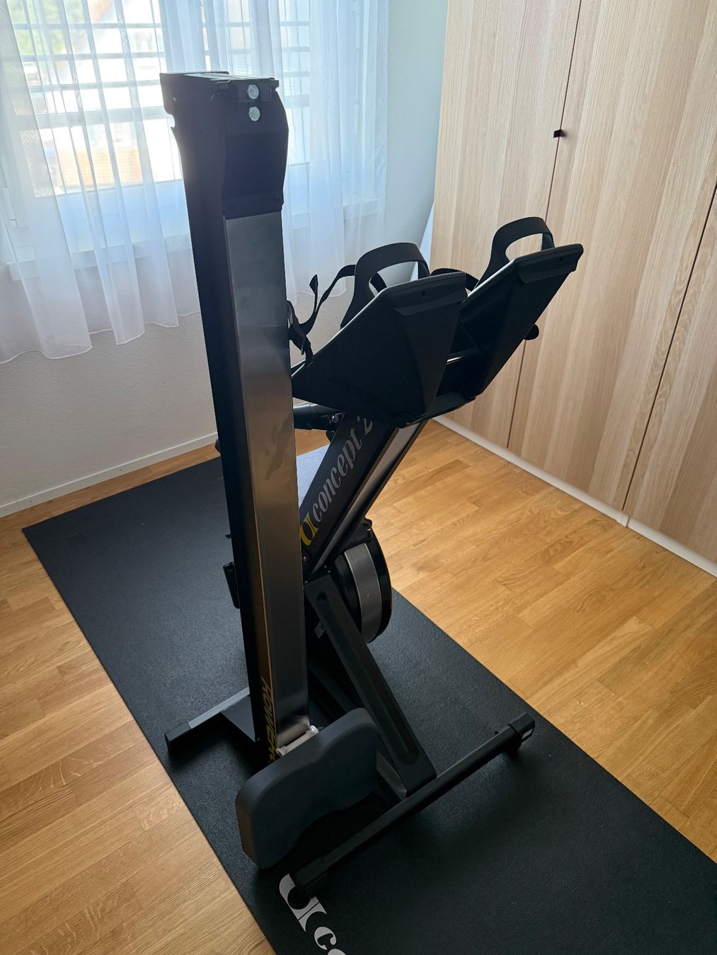 Concept 2 Hometrainer: Concept2 RowErg Standard PM5 Rudergerät inkl. Concept2 Matte – Nuovo (secondo la descrizione) da Adlikon b. Regensdorf venduto da patzkaal 4