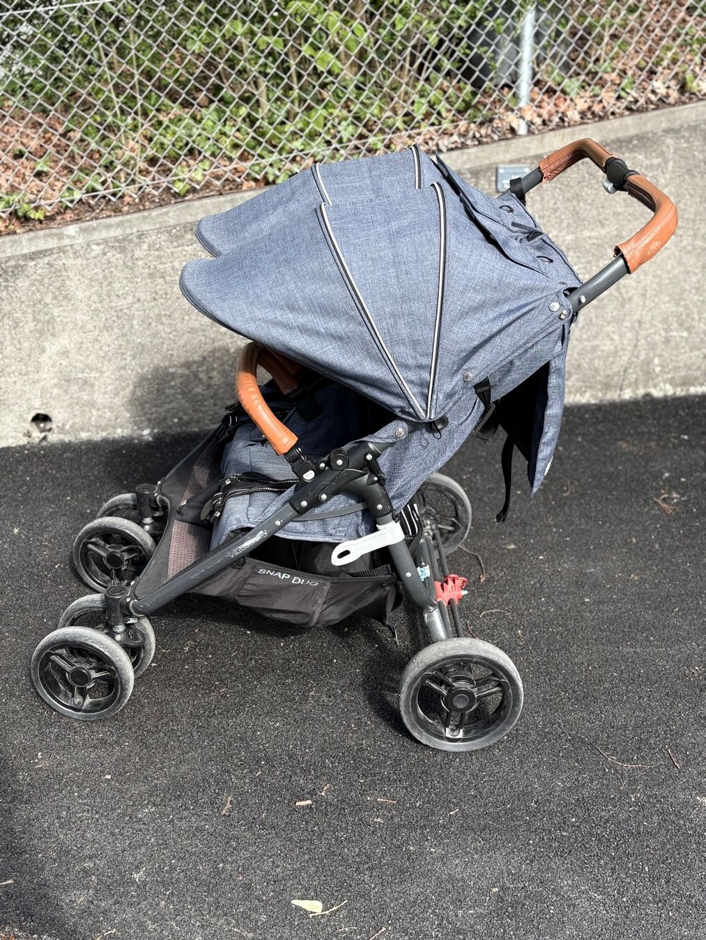 Kinderwagen: Zwillings Kinderwagen/Buggy Valco Baby Jeans – Gebraucht aus Zürich von iri_w7zy 4