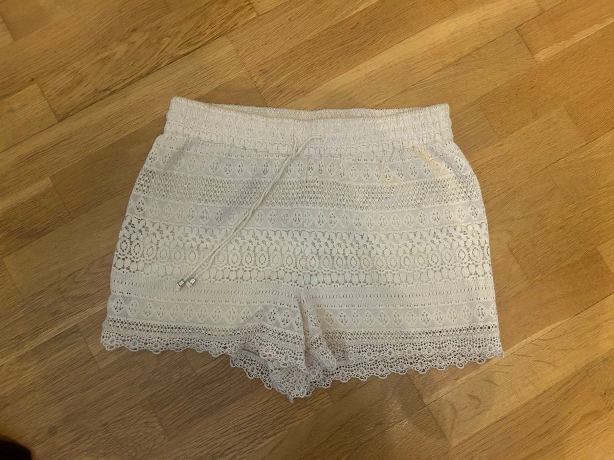 Pantaloni: Schöne Shorts gr m – Usato da Allschwil venduto da selake990673