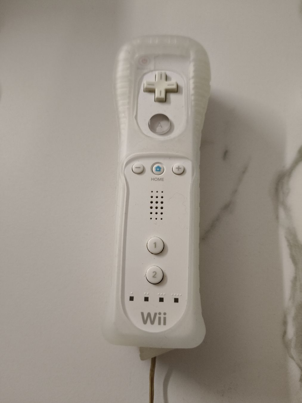 Nintendo Controller: Wii Remote, 2 Stk. Weisse Controller, Top Zustand! – Usato da Oensingen venduto da ece_8k7q 1