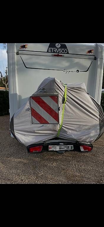 Travi: Veloträger Thule VeloSpace XT 2 Bikes – Usato da Arbon venduto da Sitau