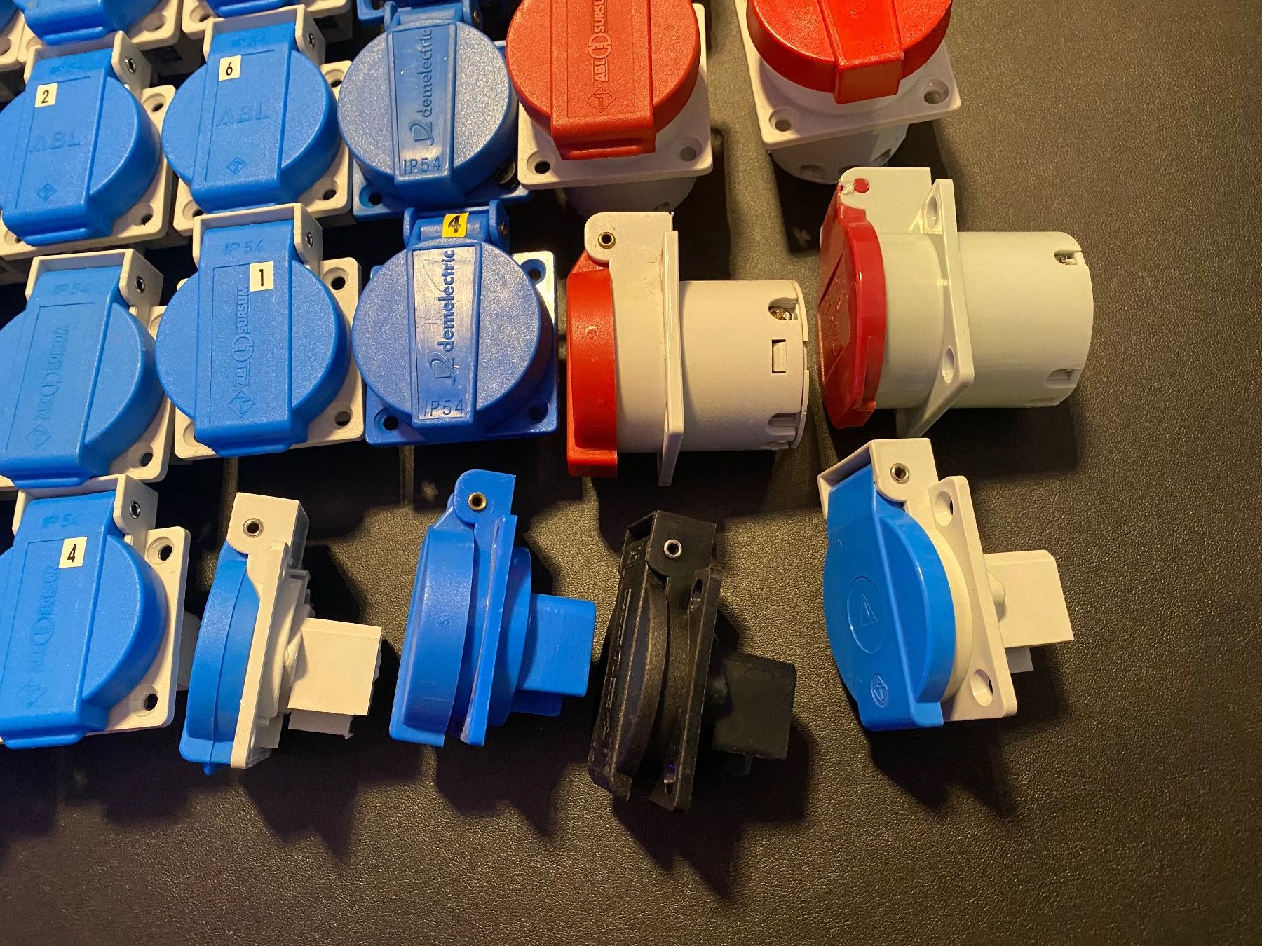 Elektrotechnik: Einbausteckdosen Typ23 Typ25 T23 T25 Stromverteiler LS RCD – Gebraucht aus Reinach BL von Herzogtech 3