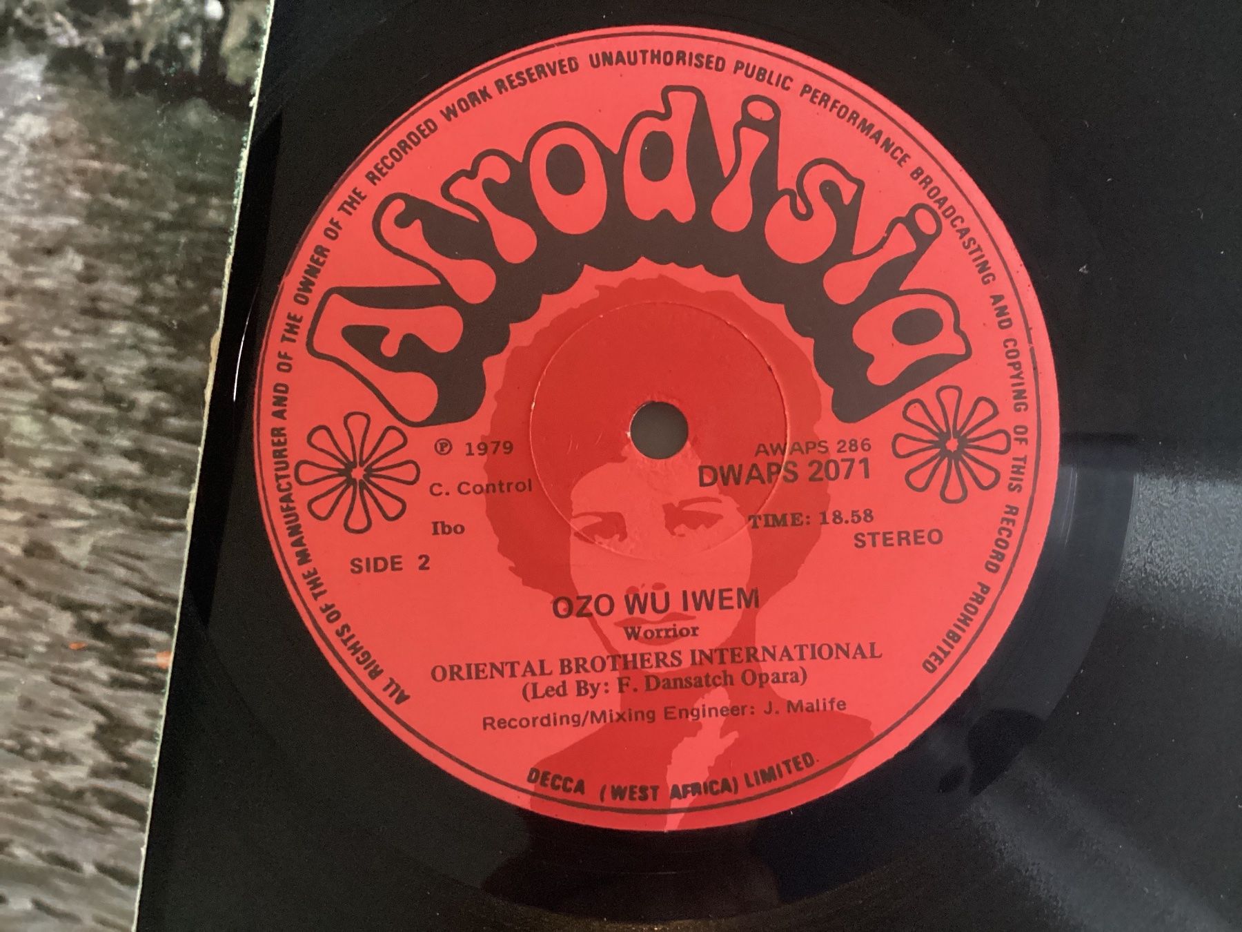 Vinyles: Oriental Brothers Maxi-Single - Onye Egbula Onye – D'occasion à Gutenswil par Hamzian 2